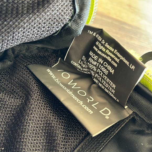 Grinch Fuzzy Belt Bag - Picture 12 of 15